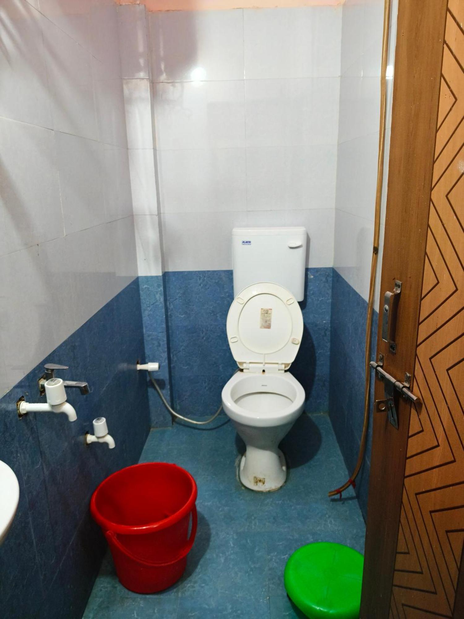 Rameshwar Dham Andhra Bhavan Naimisharanya Bagian luar foto