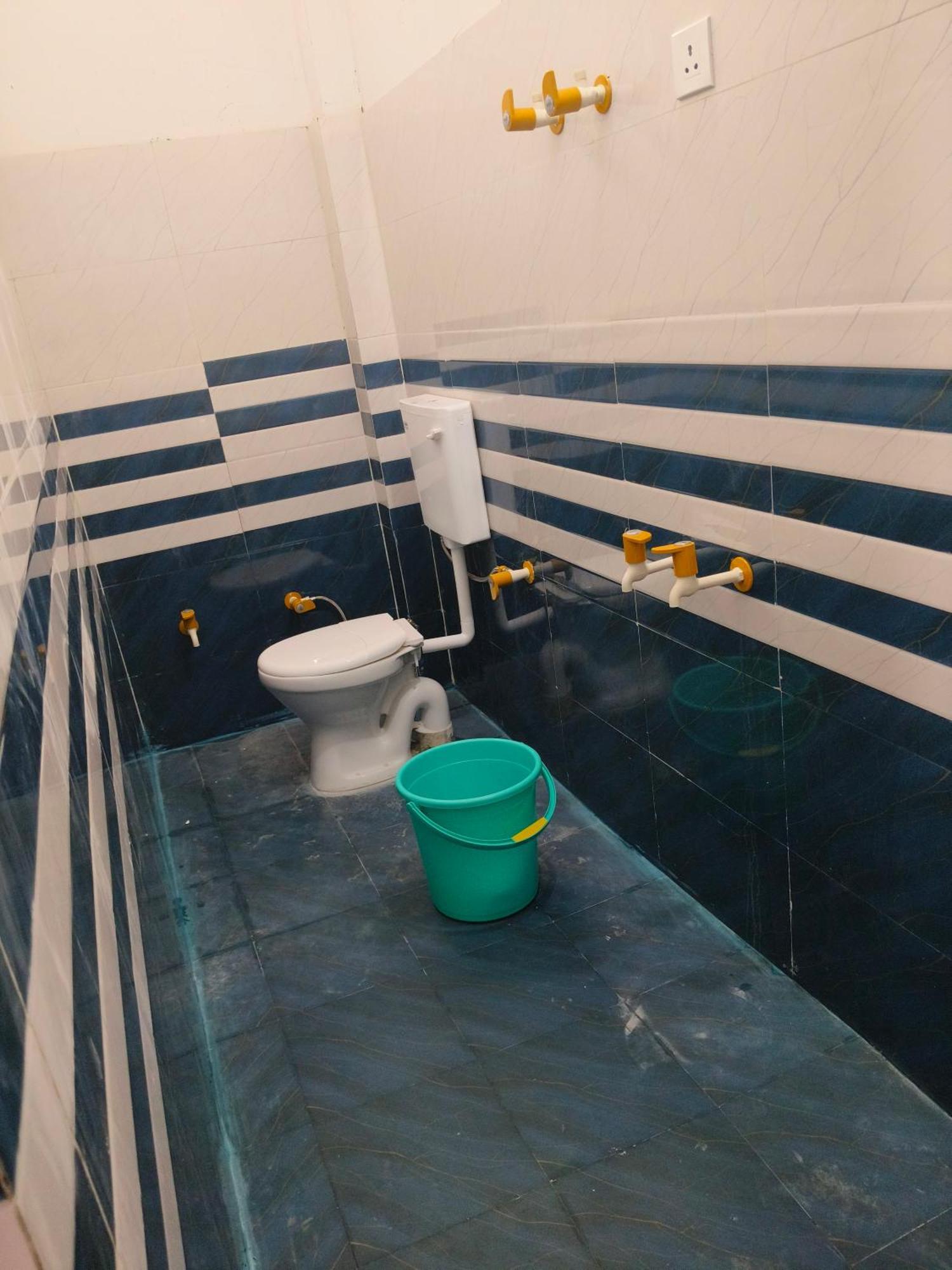 Rameshwar Dham Andhra Bhavan Naimisharanya Bagian luar foto