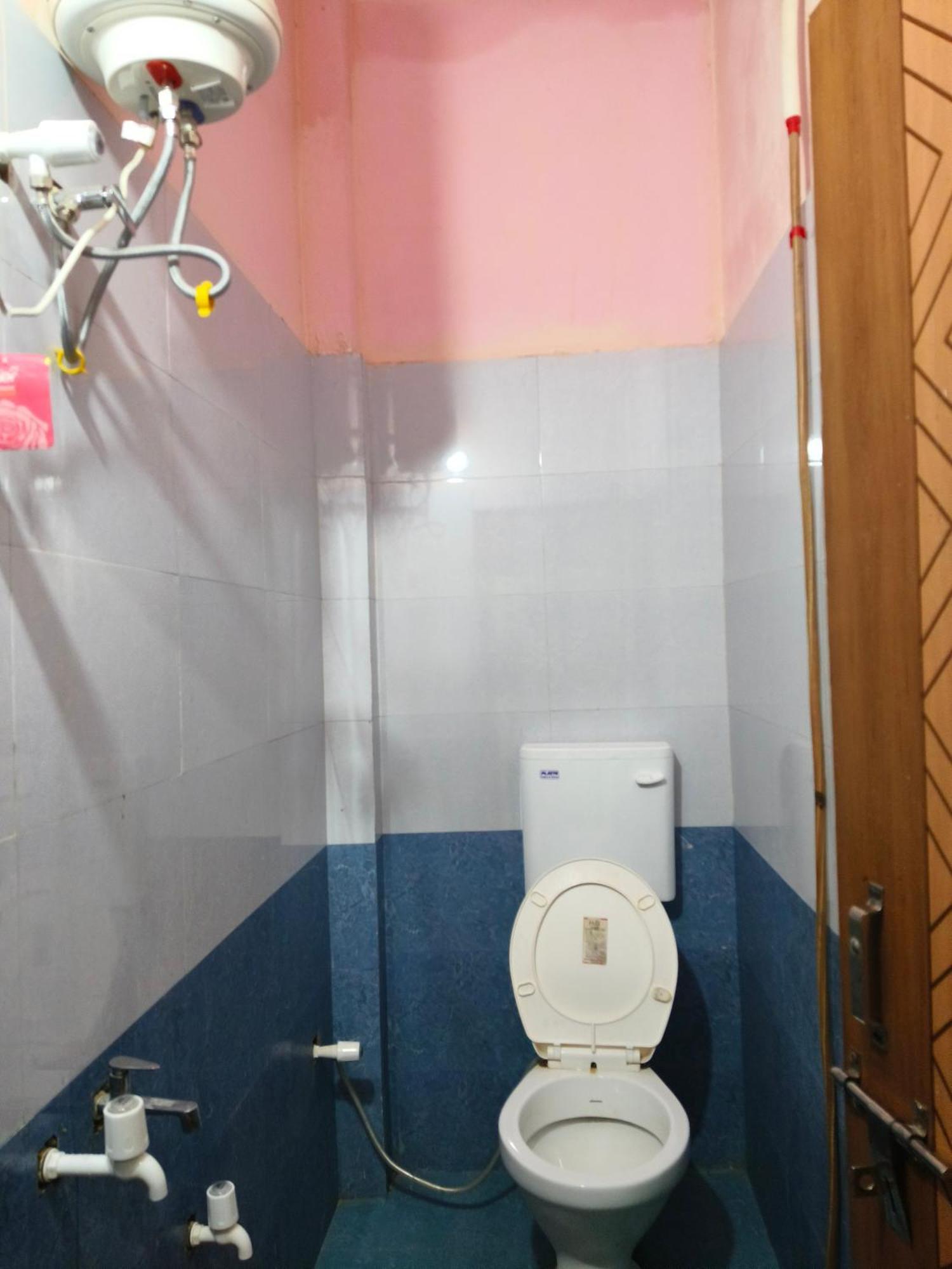 Rameshwar Dham Andhra Bhavan Naimisharanya Bagian luar foto